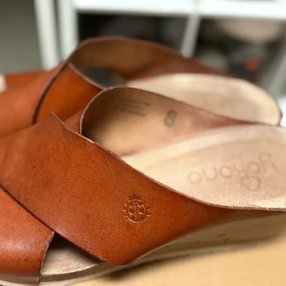 Yokono Women's Red and Brown Sandal Bundle - Picture 7 of 10